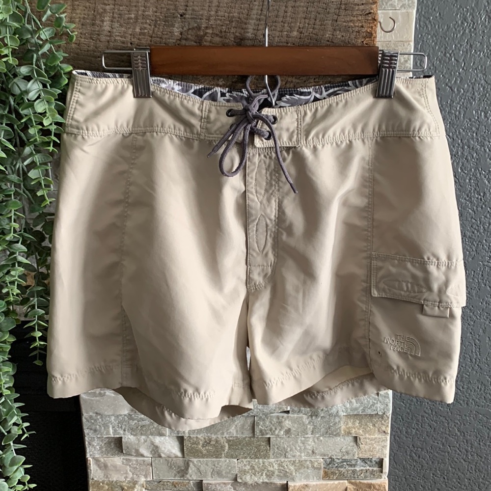 The North Face Women’s Cargo Shorts, Size 8, Tan